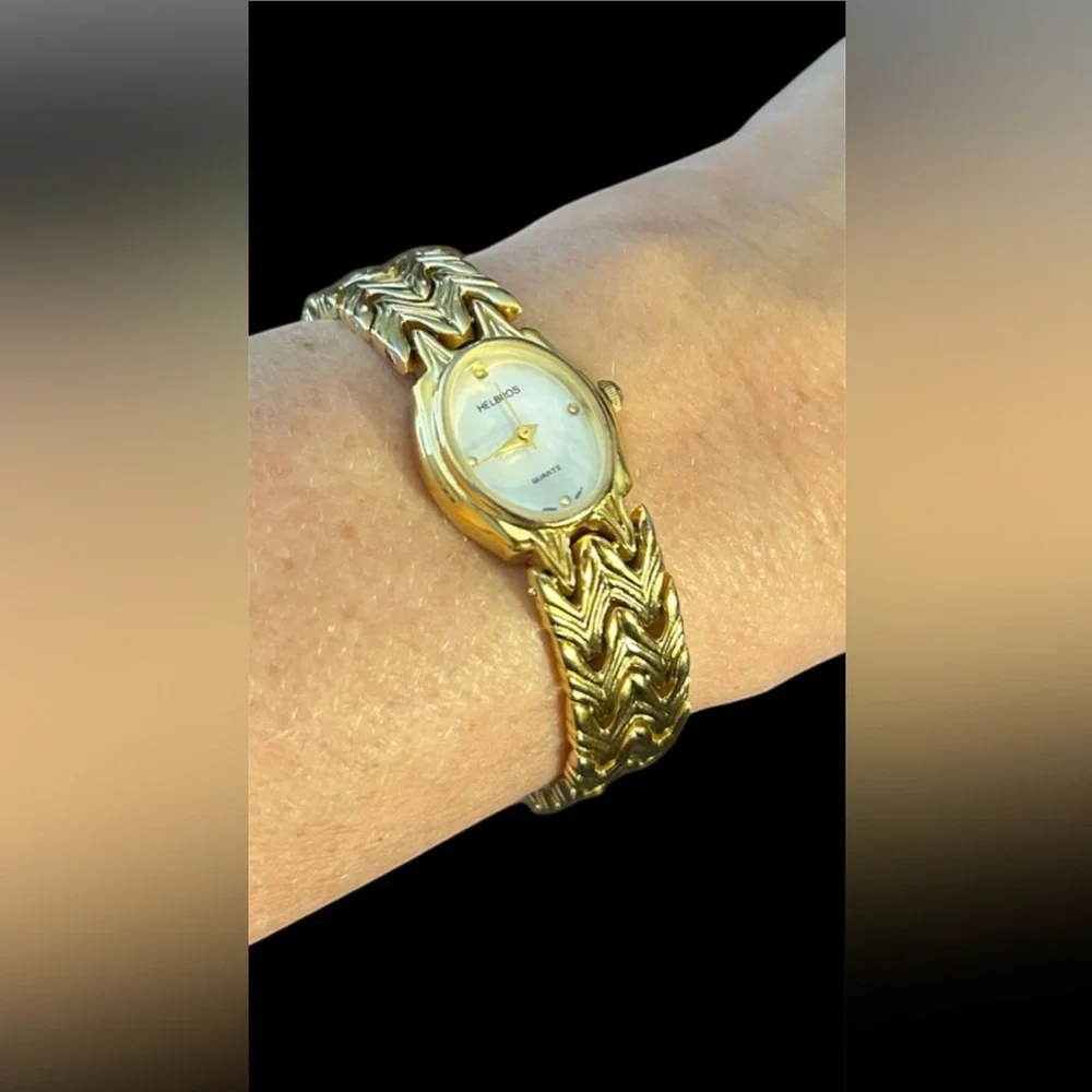 Vintage Helbros Women’s Watch Gold Tone